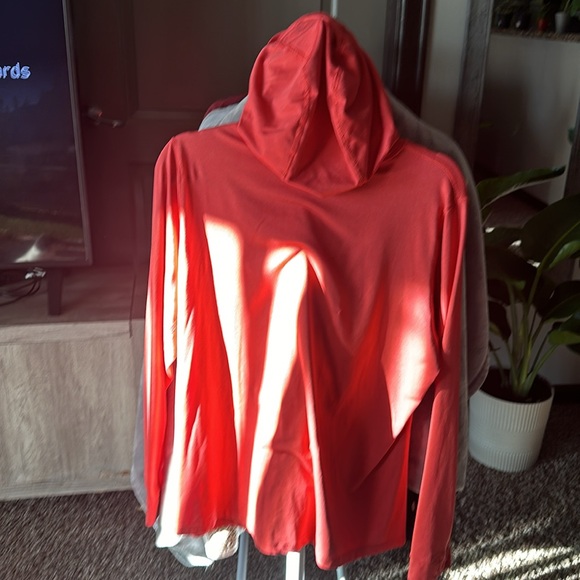 The North Face lightweight Hoodie - Picture 4 of 4